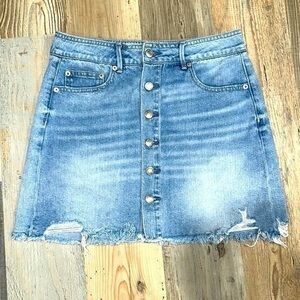 American eagle button up denim skirt